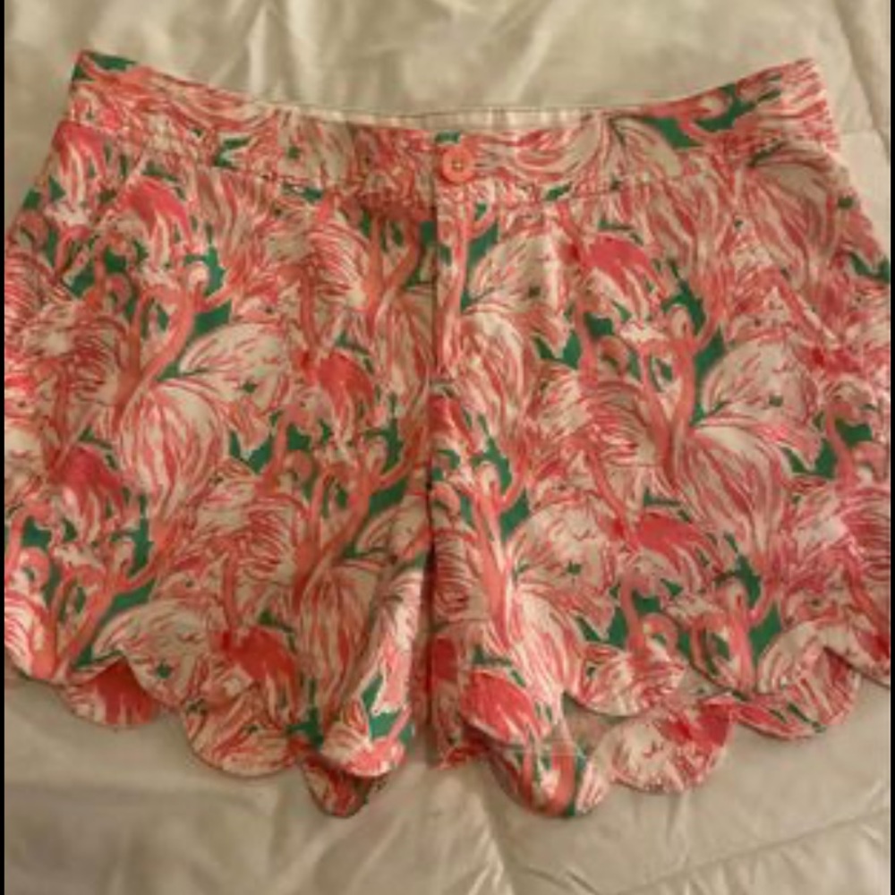 Lilly Pulitzer buttercups size 4